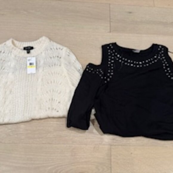 Bundle of 2 women’s sweaters — both size Medium and in excellent condition! - Picture 1 of 4